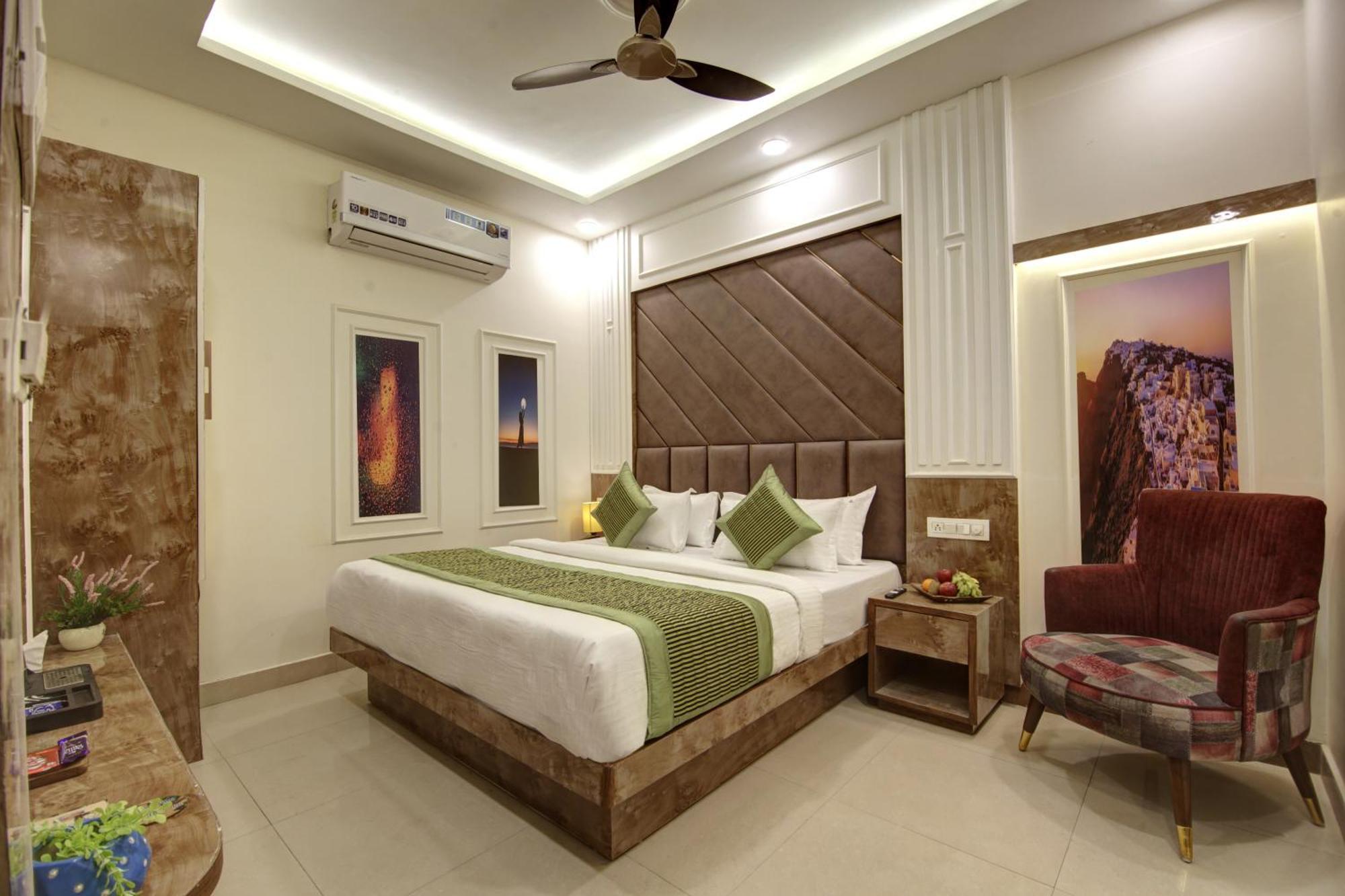Bless Inn - Near Connaught Place Nueva Delhi Exterior foto