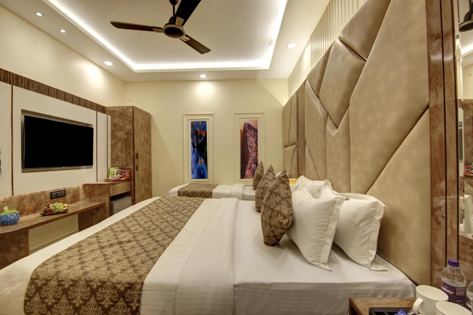 Bless Inn - Near Connaught Place Nueva Delhi Exterior foto