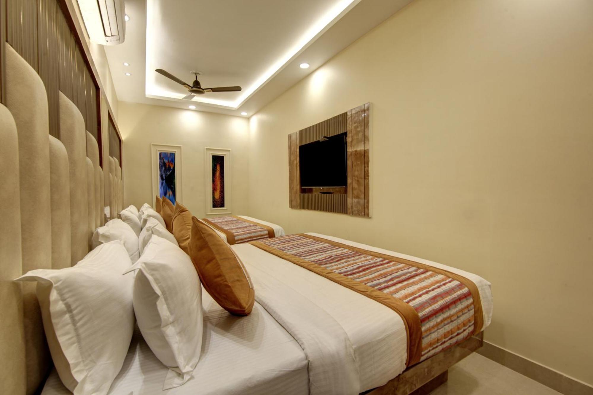 Bless Inn - Near Connaught Place Nueva Delhi Exterior foto