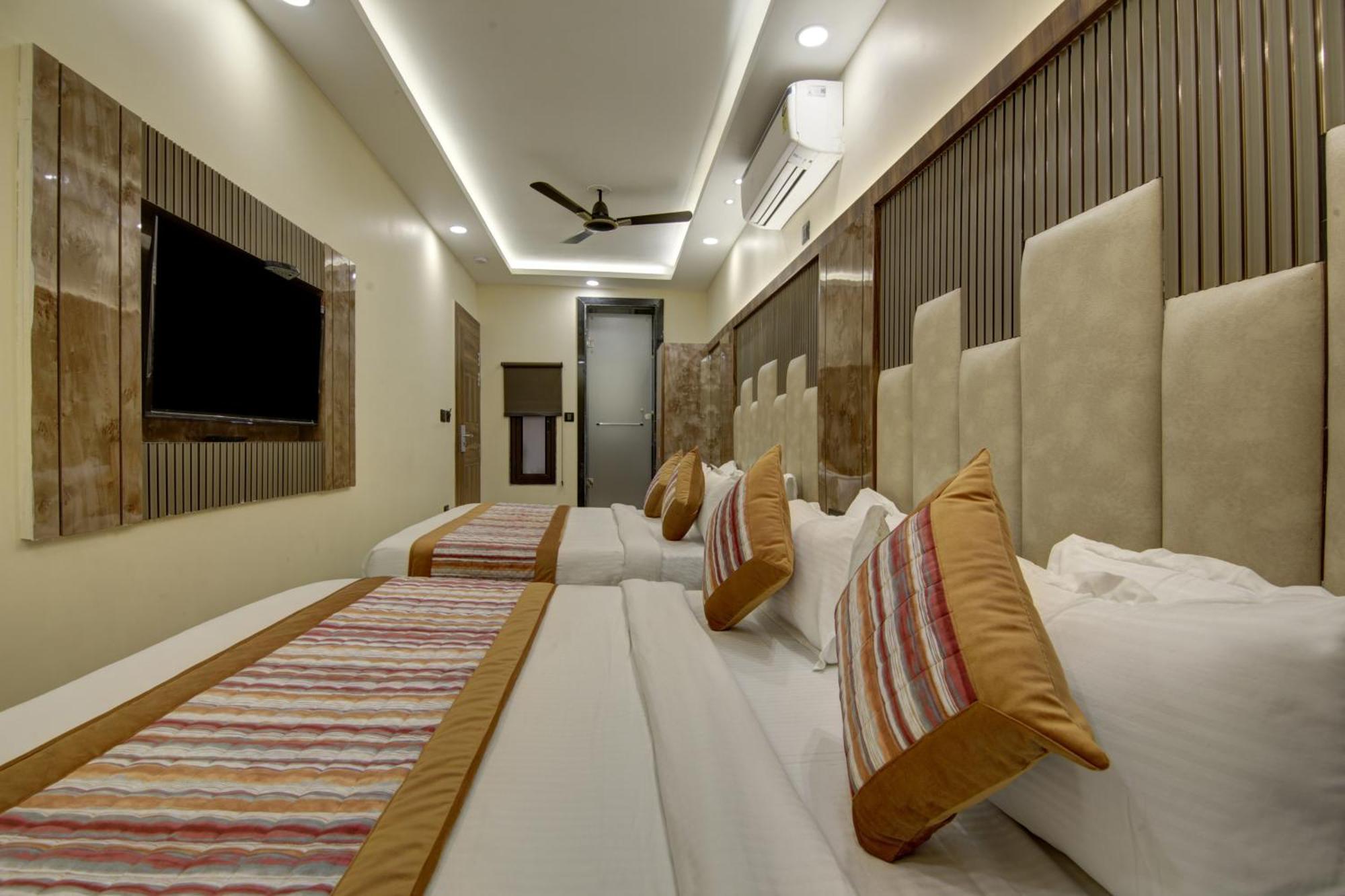 Bless Inn - Near Connaught Place Nueva Delhi Exterior foto