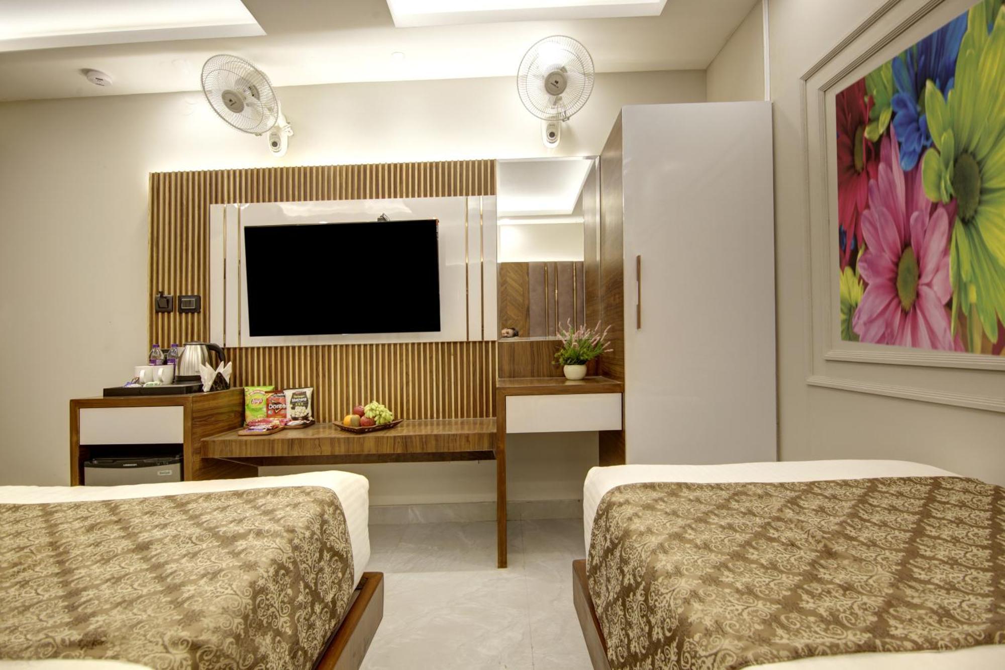 Bless Inn - Near Connaught Place Nueva Delhi Exterior foto