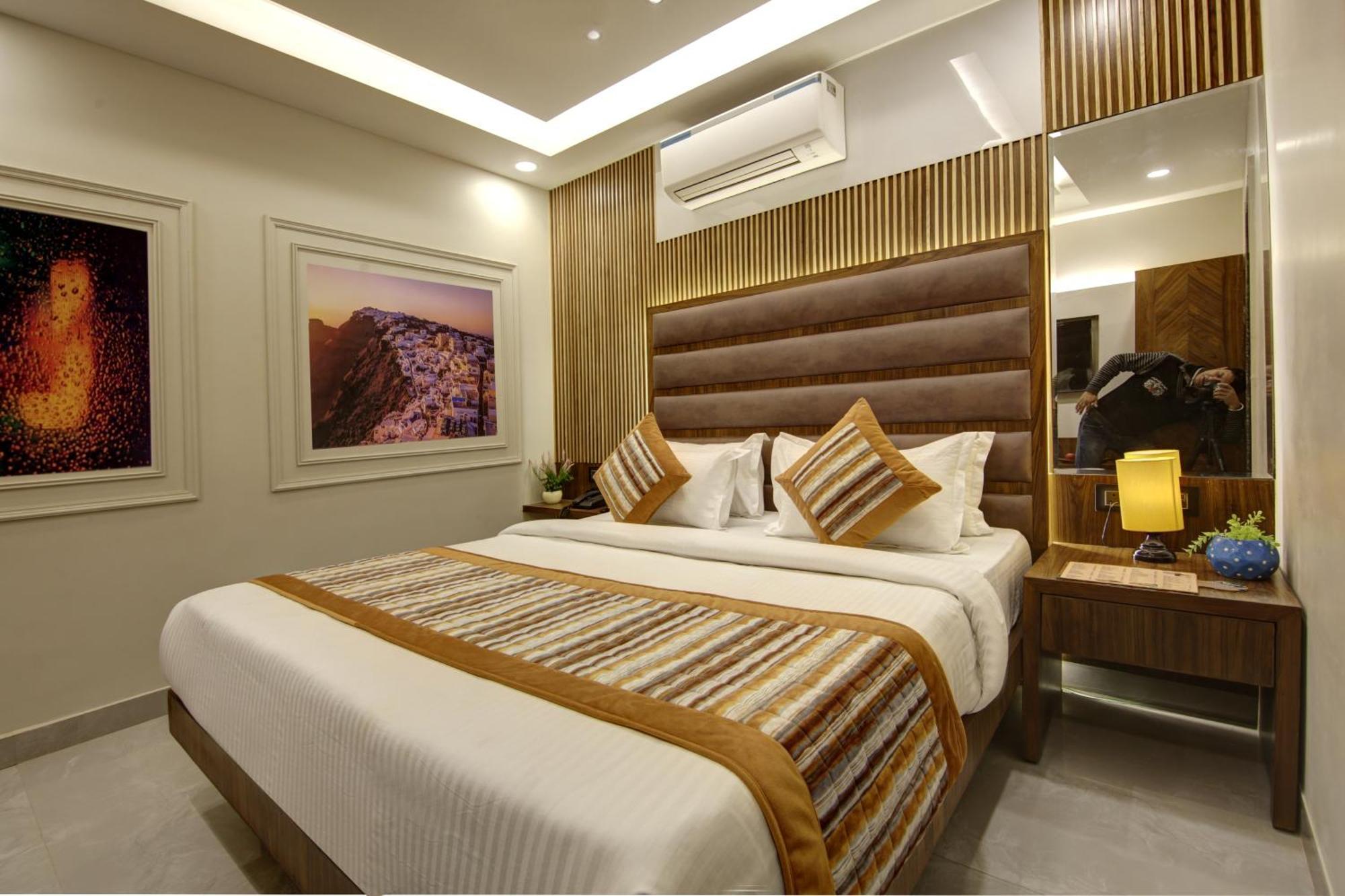Bless Inn - Near Connaught Place Nueva Delhi Exterior foto