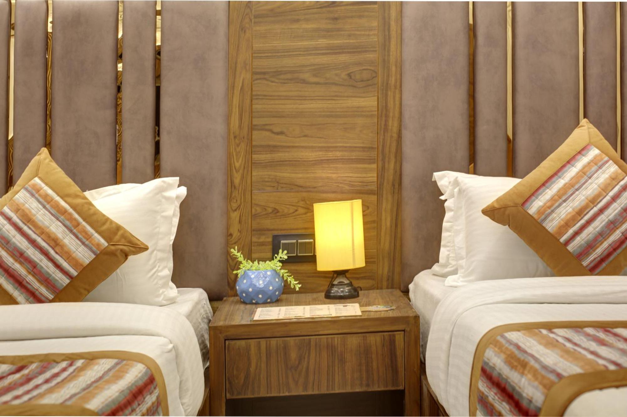 Bless Inn - Near Connaught Place Nueva Delhi Exterior foto
